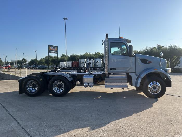 2022 Peterbilt 567-6