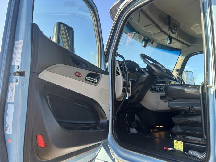2022 Peterbilt 567-24