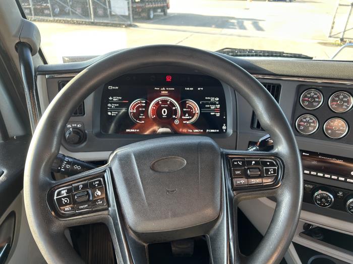 2022 Peterbilt 567-30