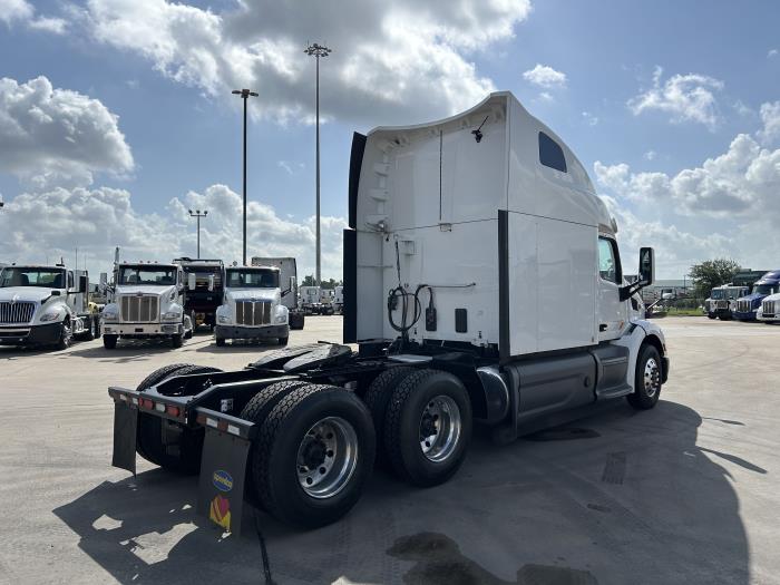 2021 Peterbilt 579-5