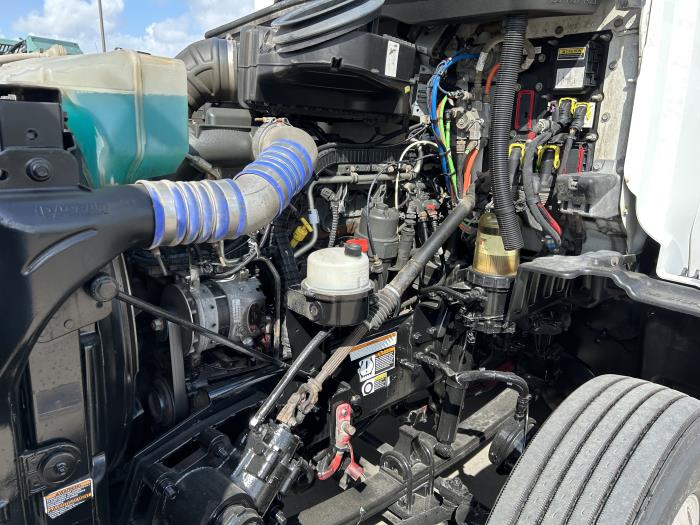 2021 Peterbilt 579-16