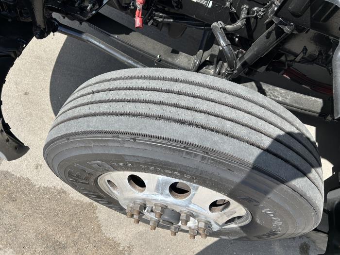 2021 Peterbilt 579-18