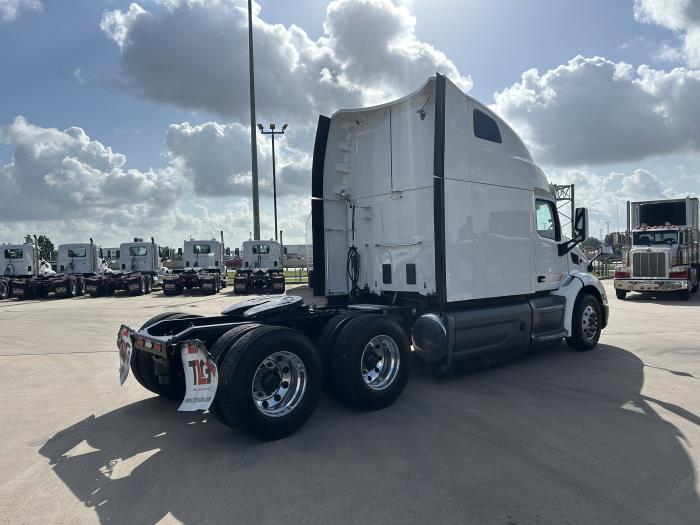 2021 Peterbilt 579-5