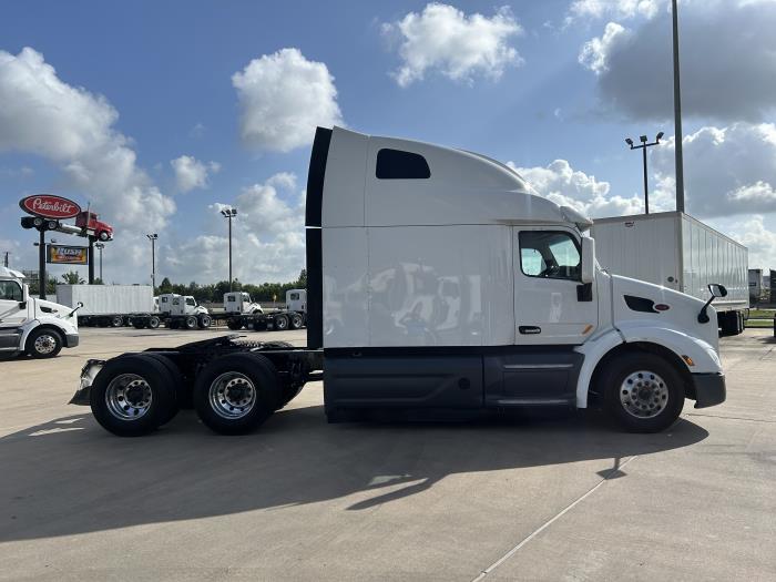 2021 Peterbilt 579-6