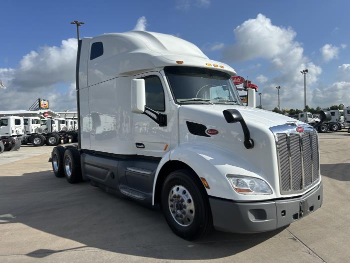 2021 Peterbilt 579-7