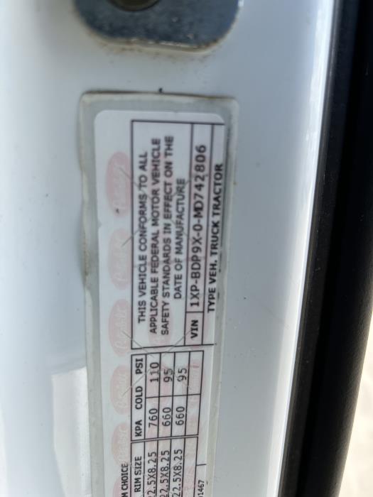 2021 Peterbilt 579-27