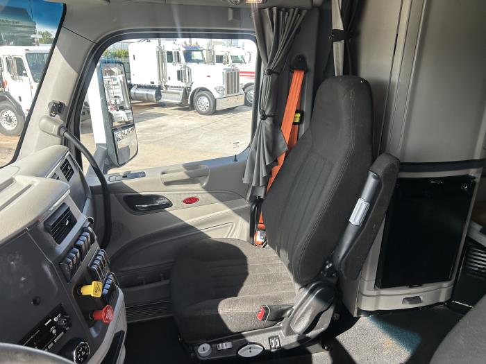 2021 Peterbilt 579-25