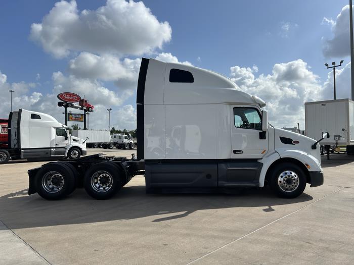 2021 Peterbilt 579-6