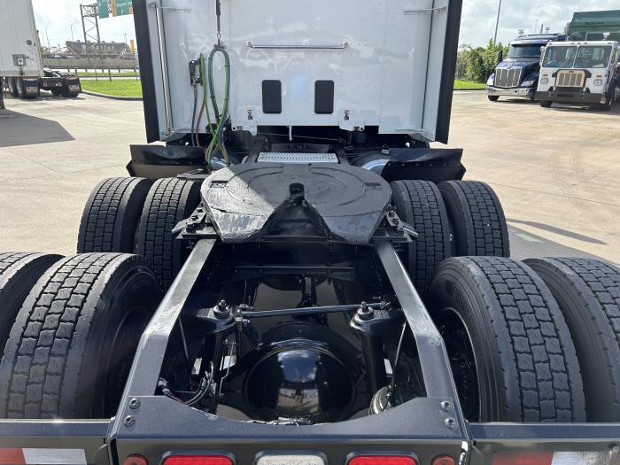 2021 Peterbilt 579-13