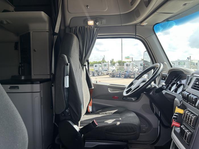 2021 Peterbilt 579-23