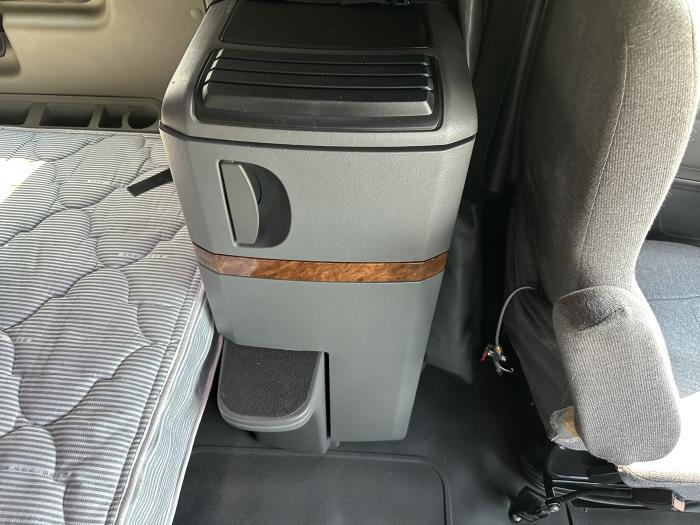 2019 International LT625-26