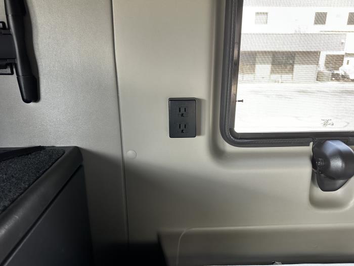 2019 International LT625-32