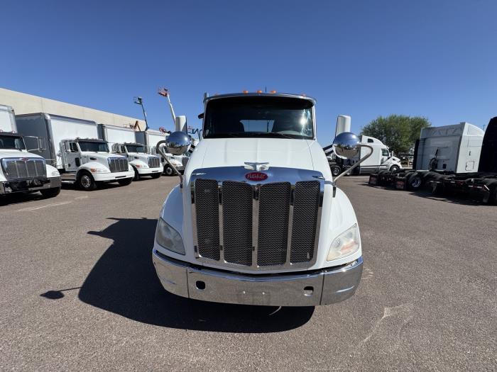 2018 Peterbilt 579-8