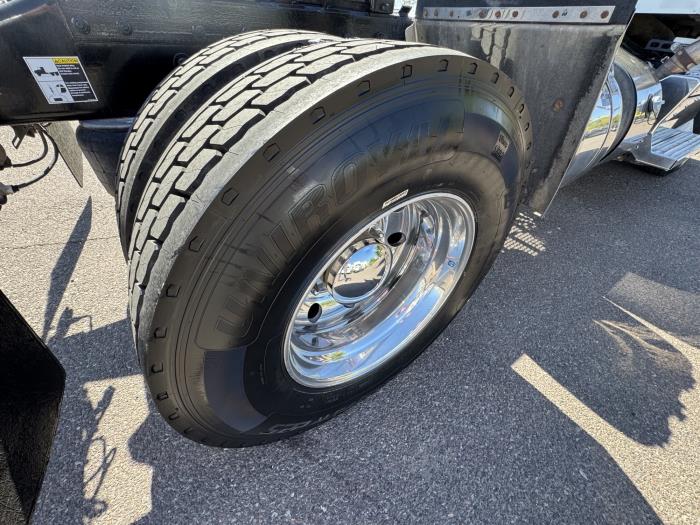 2018 Peterbilt 579-9