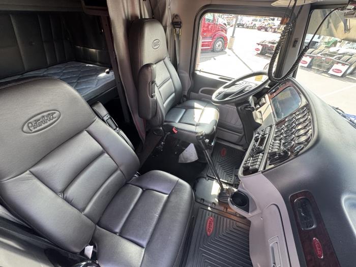 2023 Peterbilt 389-13