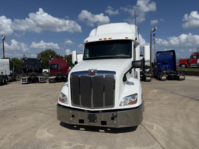 2022 Peterbilt 579-18