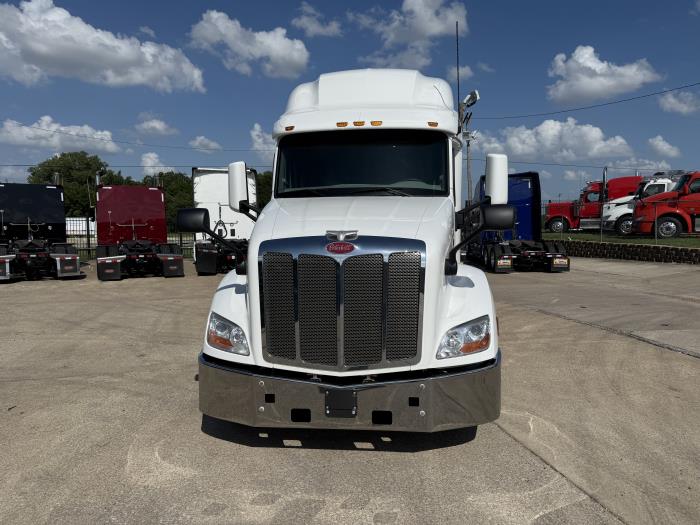 2022 Peterbilt 579-2