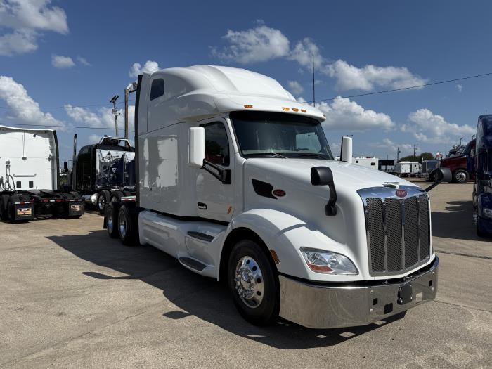 2022 Peterbilt 579-3