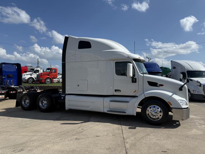 2022 Peterbilt 579-22