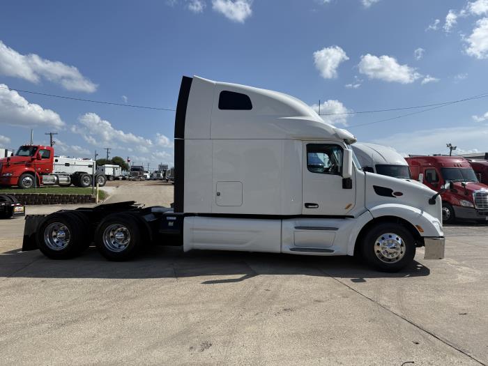 2022 Peterbilt 579-24