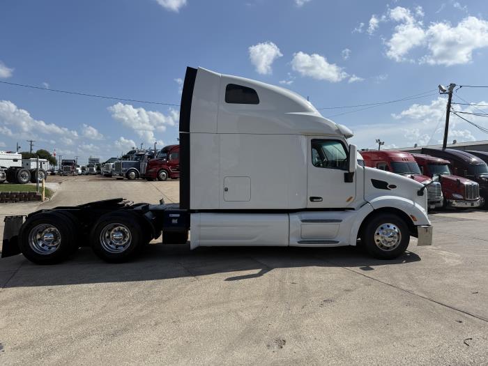 2022 Peterbilt 579-25