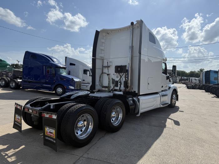 2022 Peterbilt 579-31