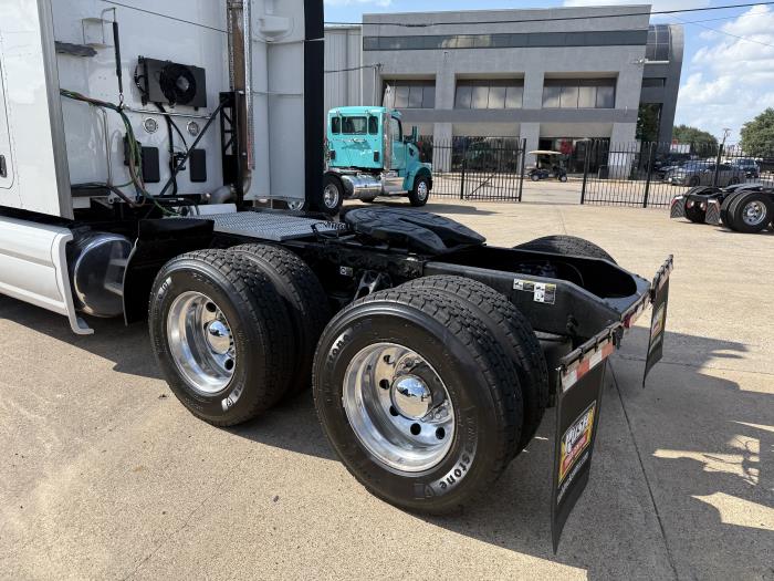 2022 Peterbilt 579-4