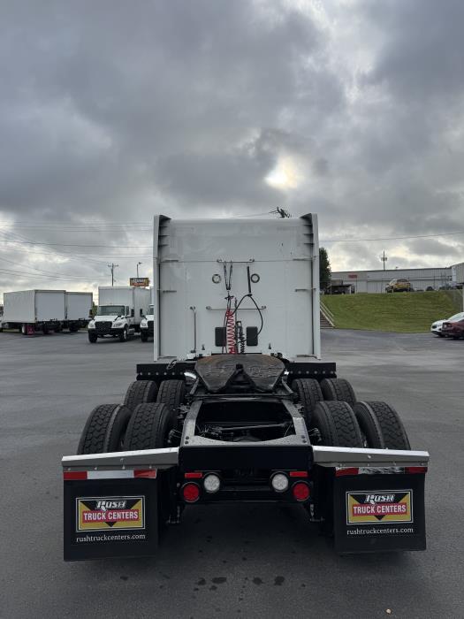 2021 Peterbilt 579-4