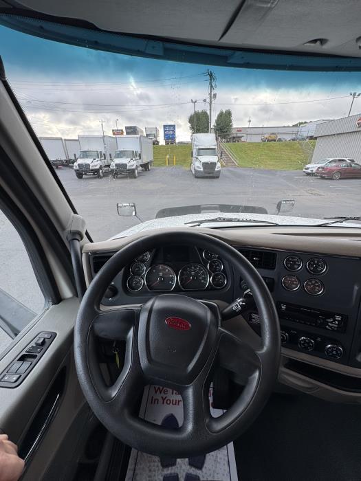 2021 Peterbilt 579-13