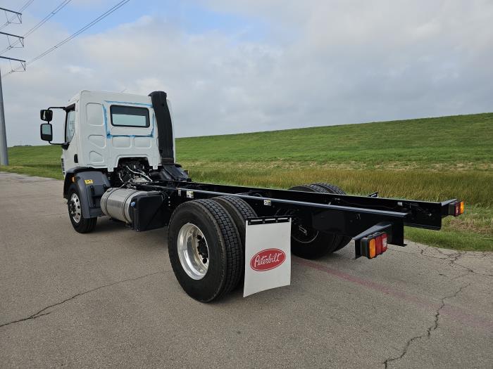 2025 Peterbilt 220-3