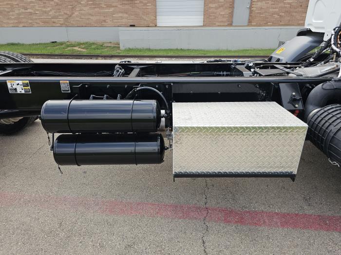 2025 Peterbilt 220-18