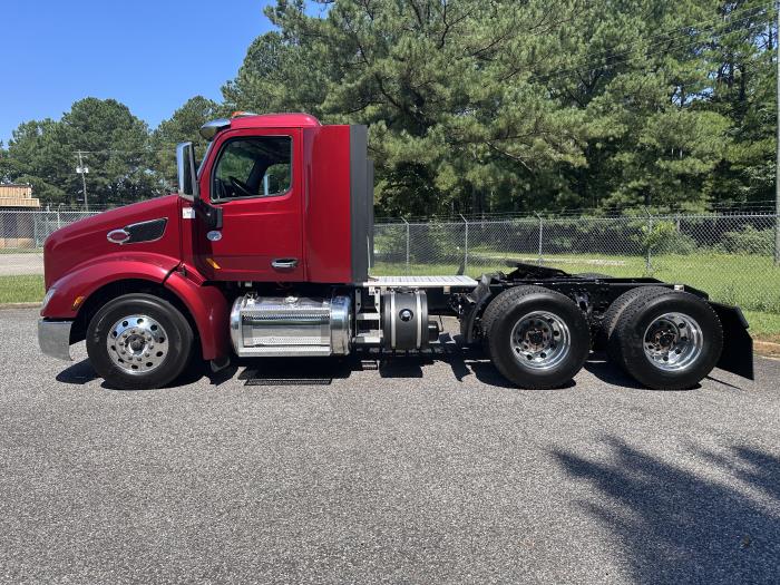 2022 Peterbilt 579-3