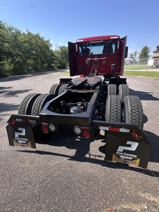 2022 Peterbilt 579-5