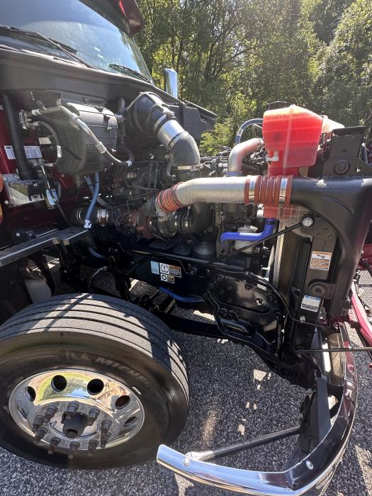 2022 Peterbilt 579-8
