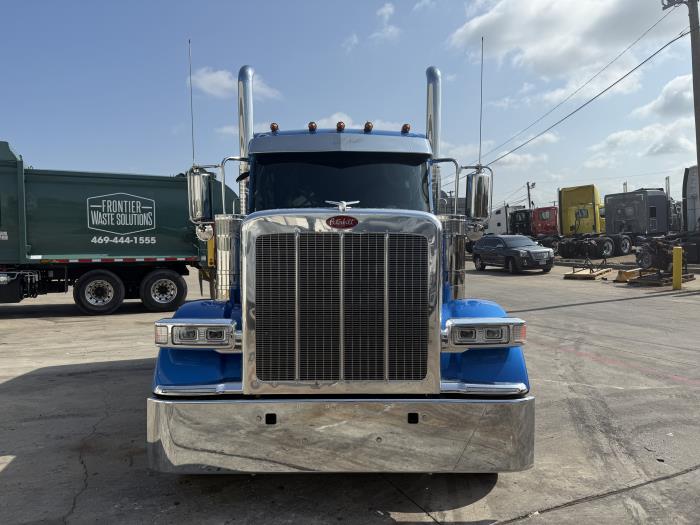 2026 Peterbilt 589-12