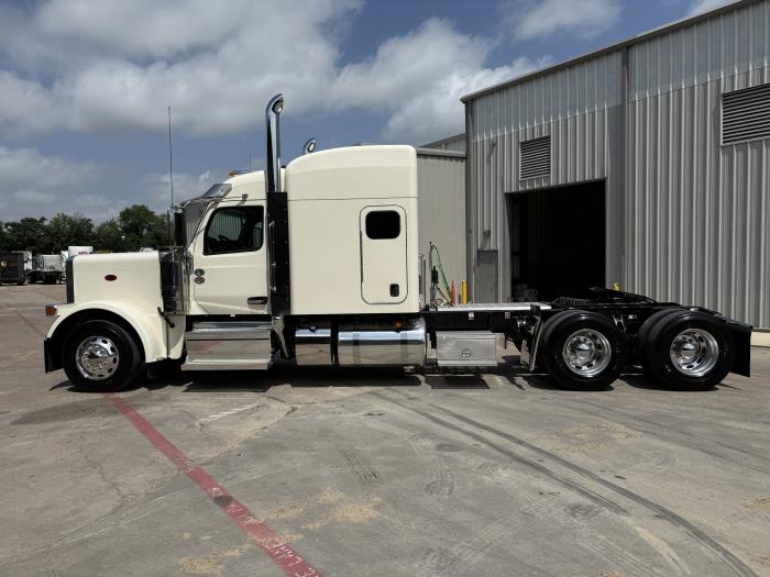 2026 Peterbilt 589-4