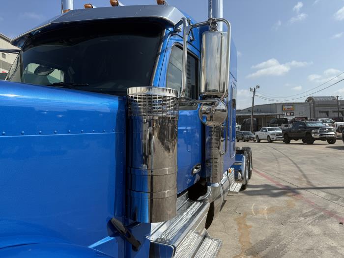 2026 Peterbilt 589-14