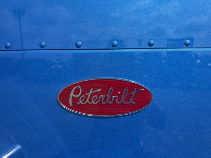 2026 Peterbilt 589-16