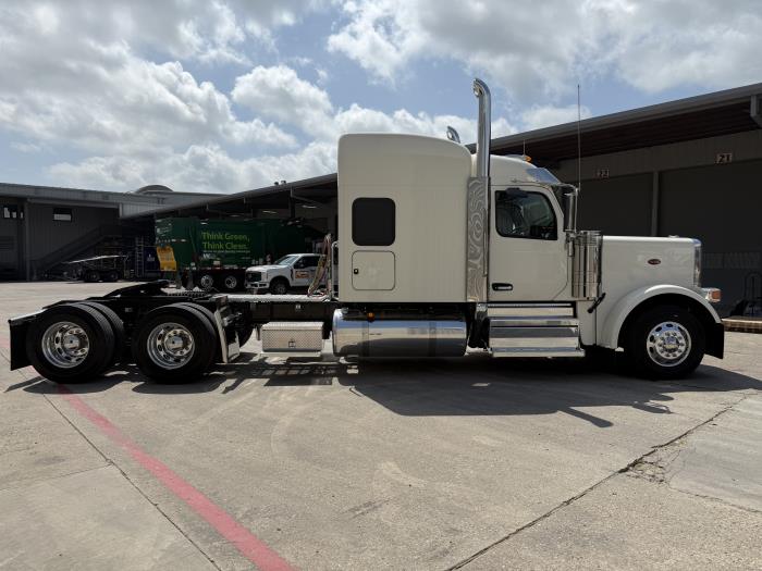 2026 Peterbilt 589-9