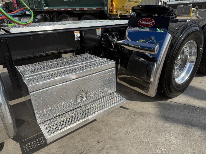 2026 Peterbilt 589-20