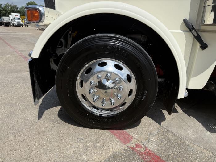 2026 Peterbilt 589-17