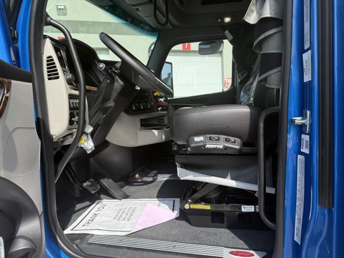 2026 Peterbilt 589-28