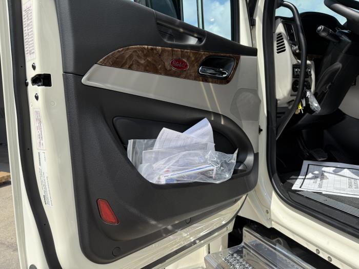 2026 Peterbilt 589-30