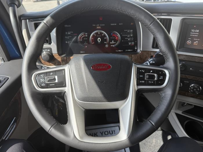 2026 Peterbilt 589-32