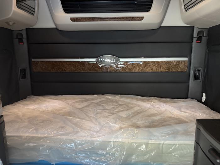 2026 Peterbilt 589-41