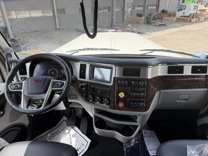 2026 Peterbilt 589-59
