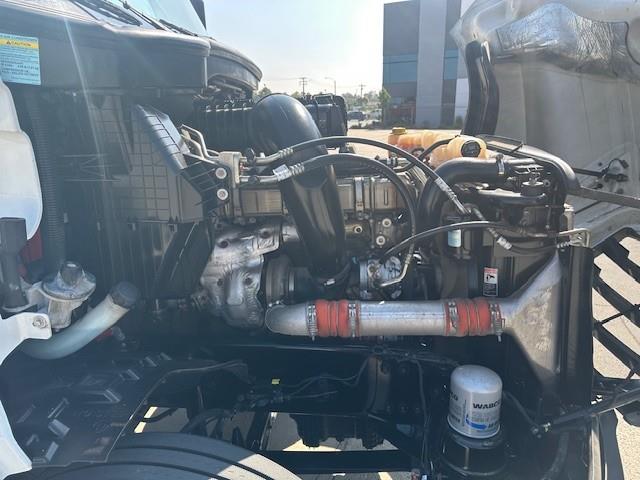 2021 Freightliner Cascadia-11
