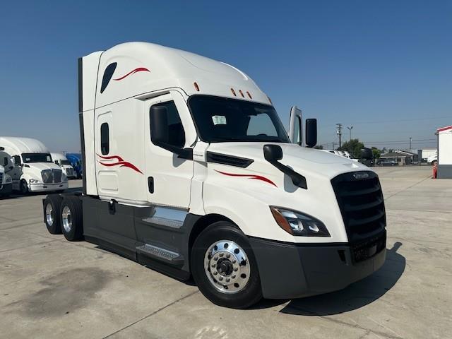 2021 Freightliner Cascadia-2