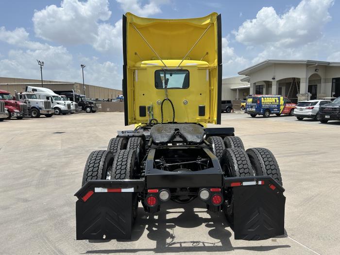 2021 Peterbilt 579-4