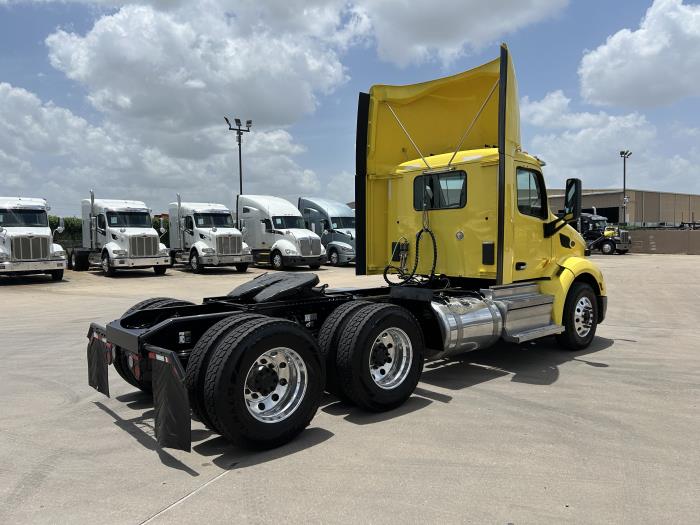 2021 Peterbilt 579-5